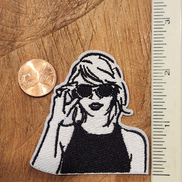 TAYLOR SWIFT Patch Taylor Swift Iron-on Patch Taylor Swift Embroidered Patch - Picture 1 of 1